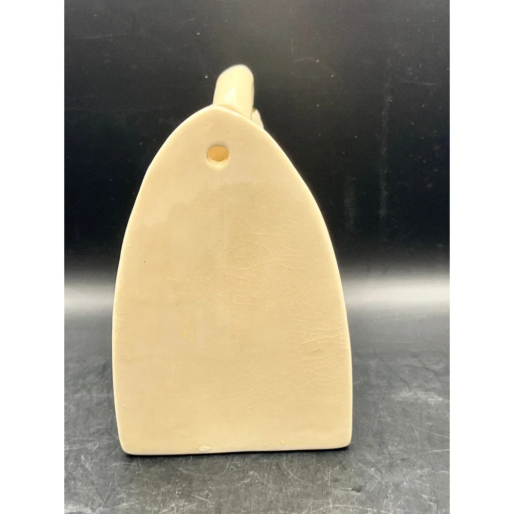 Vtg Ceramic Iron Shaped‎ Wall Pocket Vase Planter Holder Fruit Gold Trim Kitch